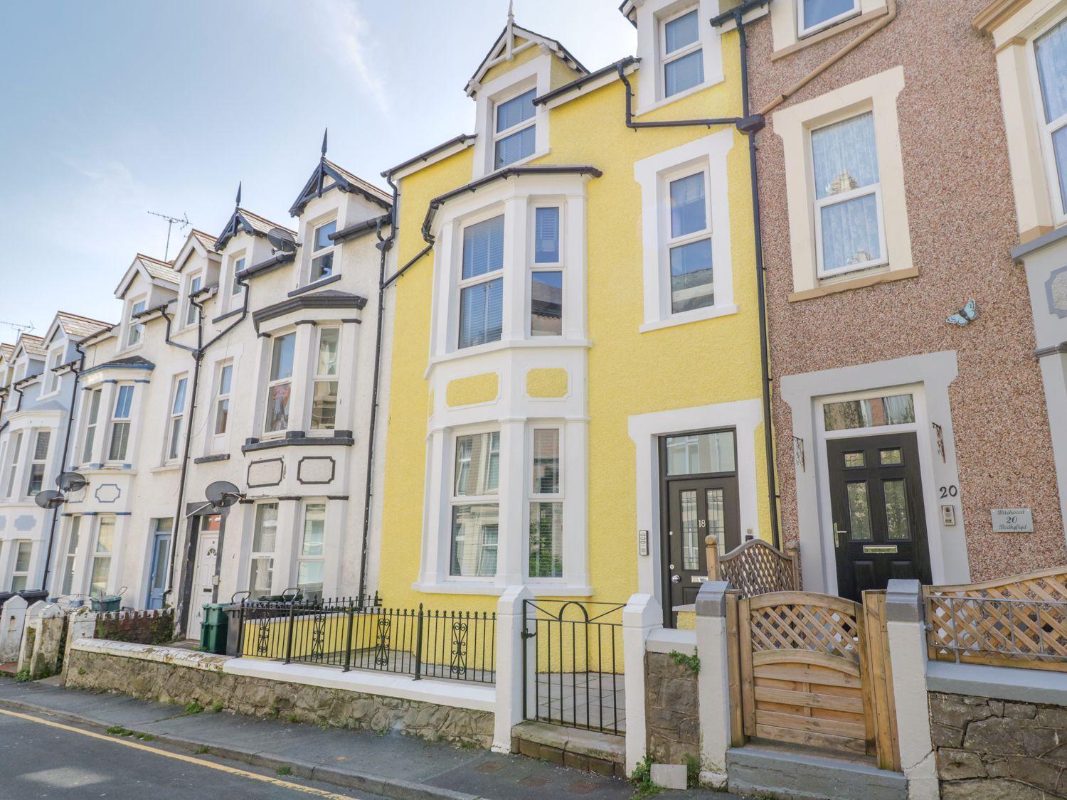 Downtown - Manhattan House Llandudno Extérieur photo